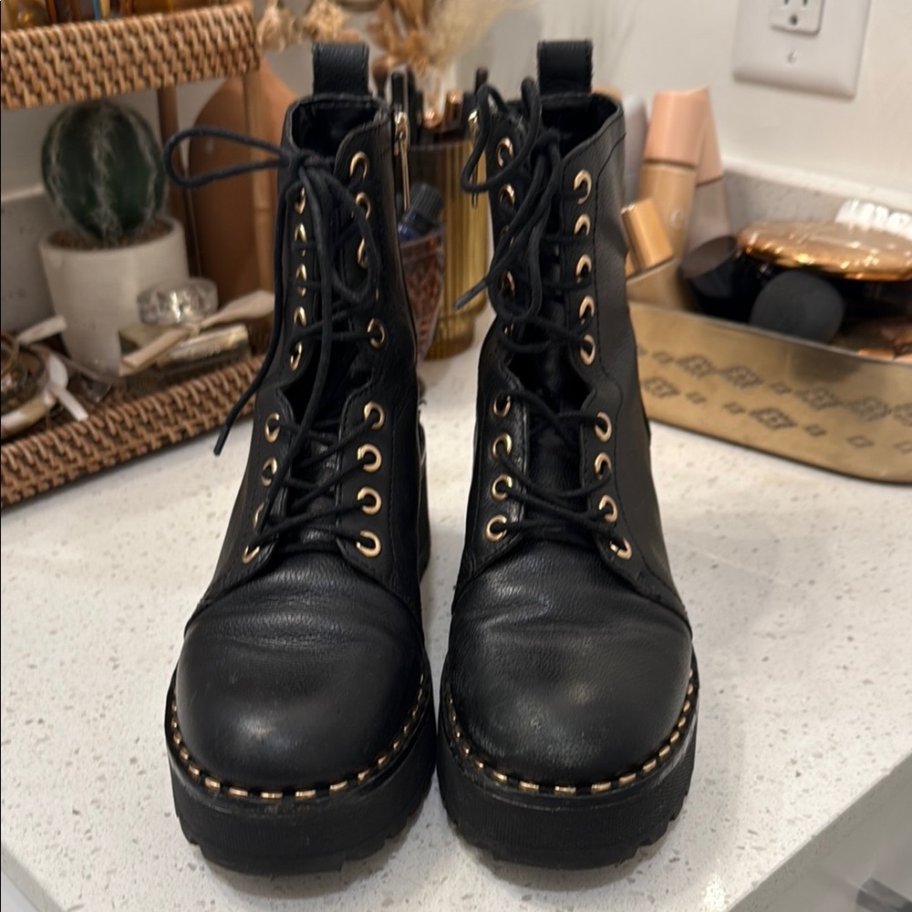 Black Vince Camuto Leather Lace-Up Combat Boots 7